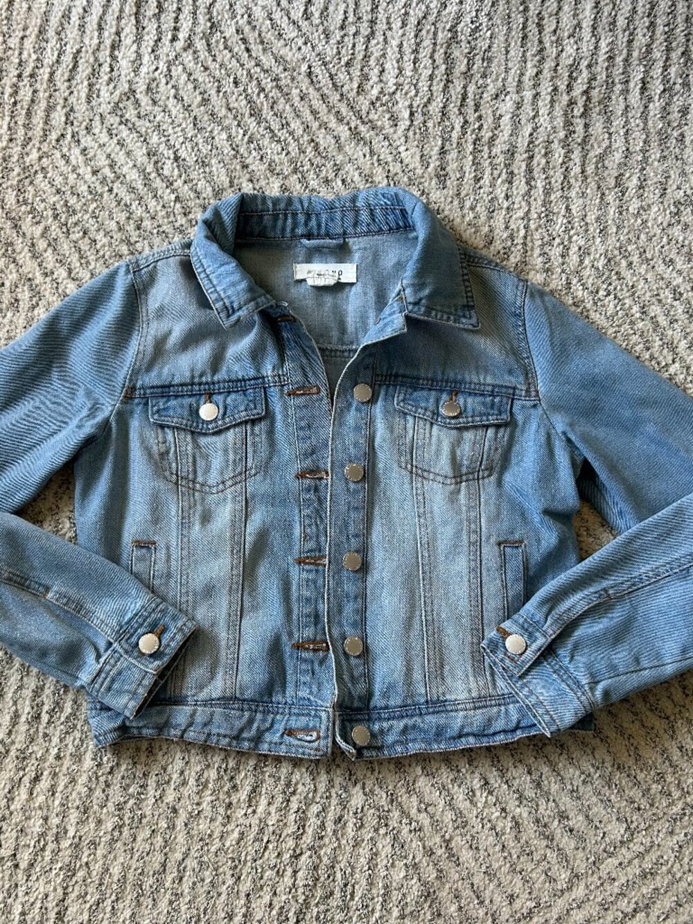 Floral Embroidered Denim Jacket!